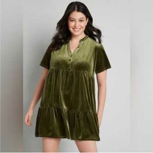 ModCloth Green Velvet Tiered Tunic Short Sleeve Mini Baby‎ Doll Dress